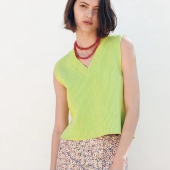 Zara Tops - Zara lime Green Sleeveless Knit Top